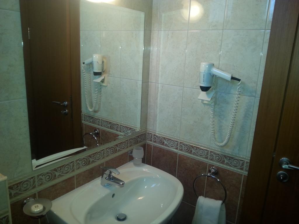 Hotel Perperikon Кырджали Номер фото