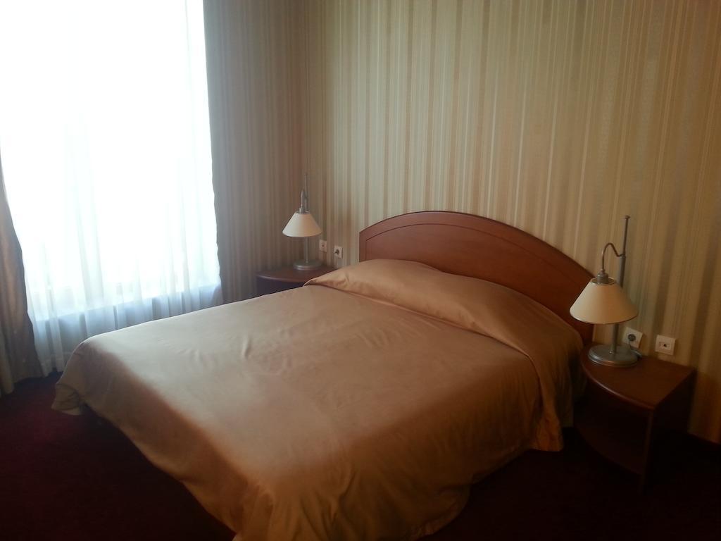 Hotel Perperikon Кырджали Номер фото