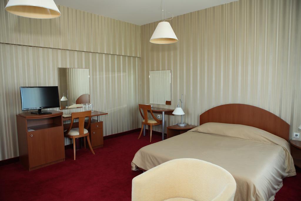 Hotel Perperikon Кырджали Номер фото
