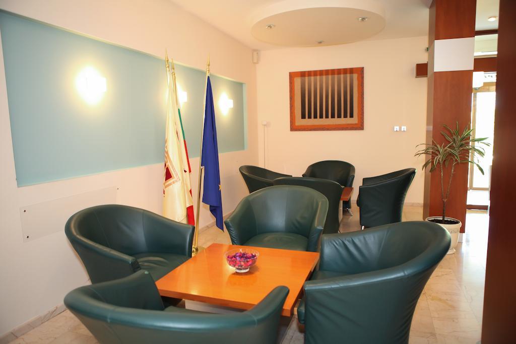 Hotel Perperikon Кырджали Экстерьер фото